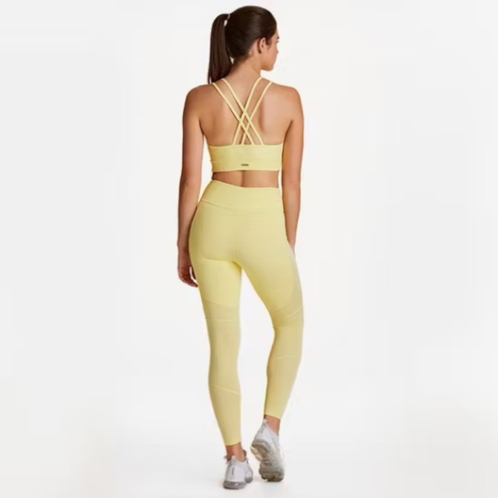 Alala Vamp Tight and Peak Bra in Buttercup size S